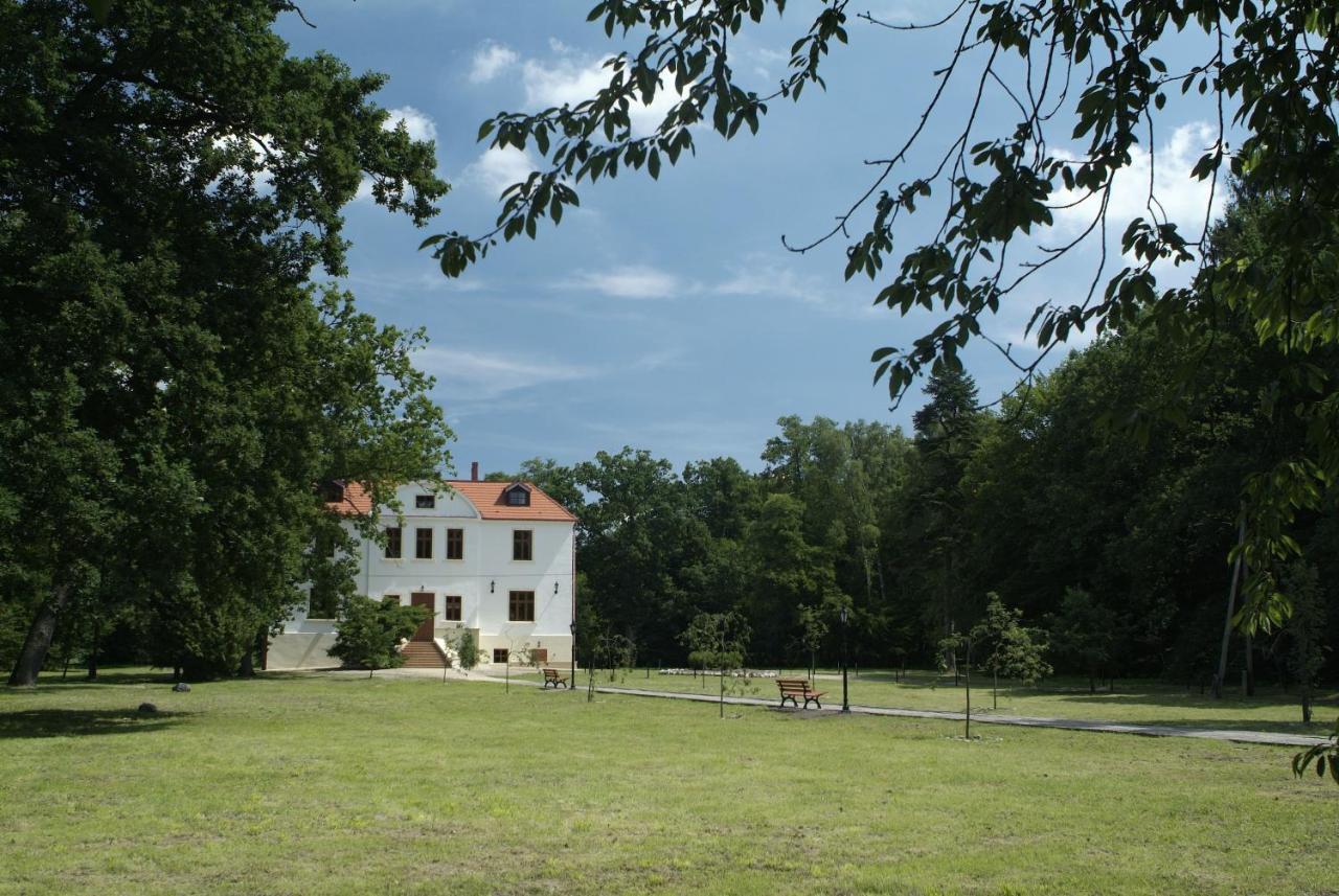Palacyk Lakomin Hotell Lubiszyn Exteriör bild