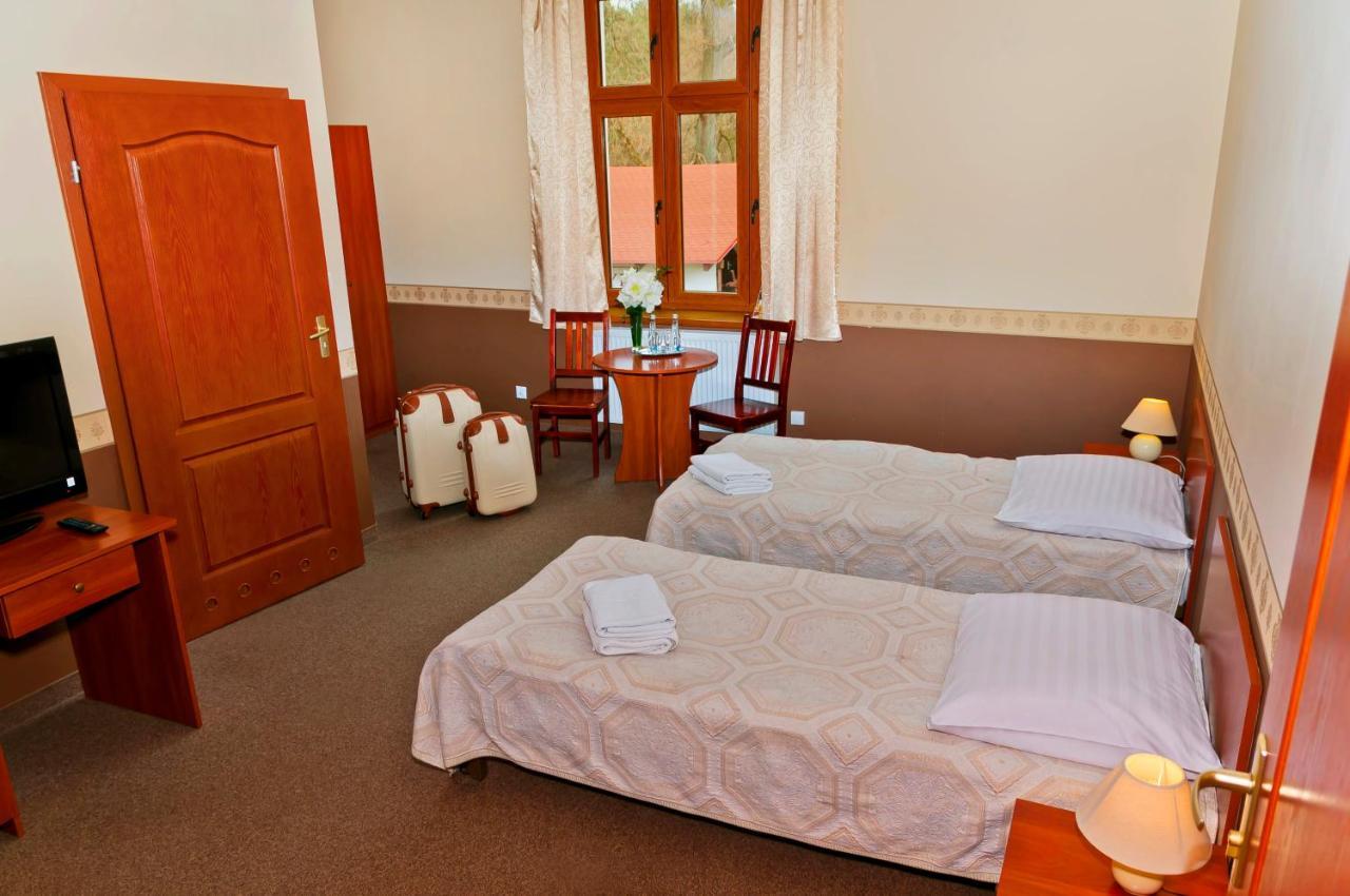 Palacyk Lakomin Hotell Lubiszyn Exteriör bild