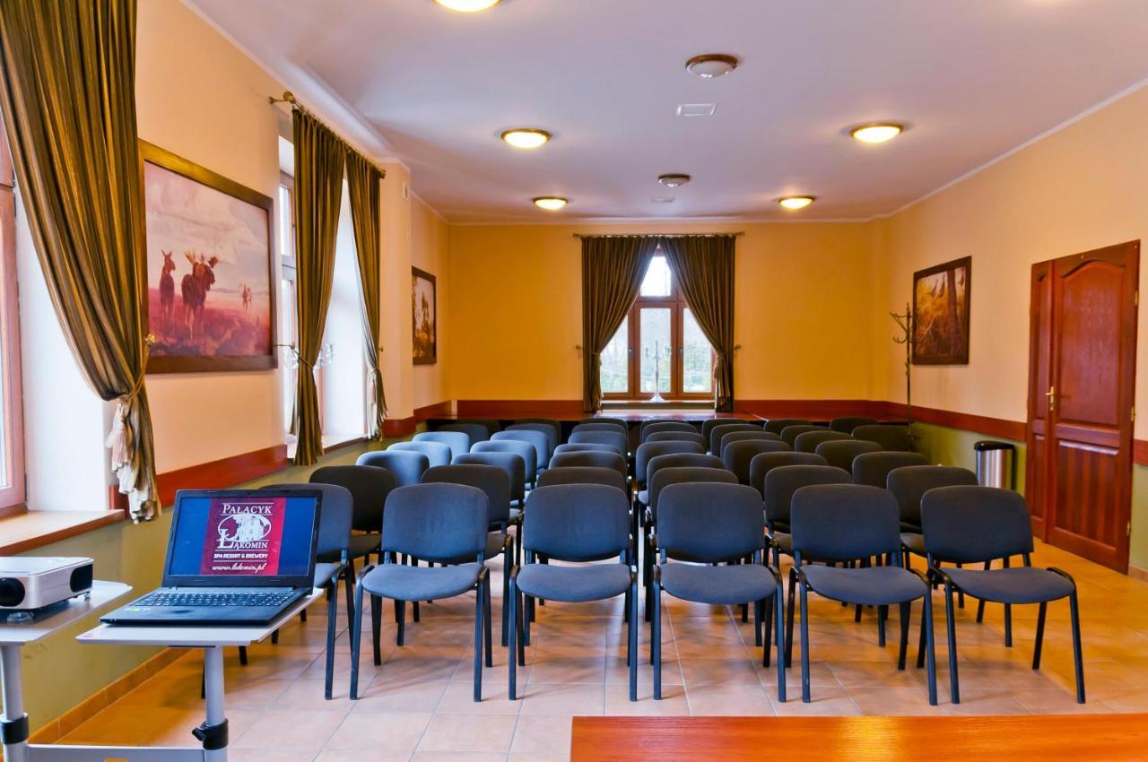 Palacyk Lakomin Hotell Lubiszyn Exteriör bild