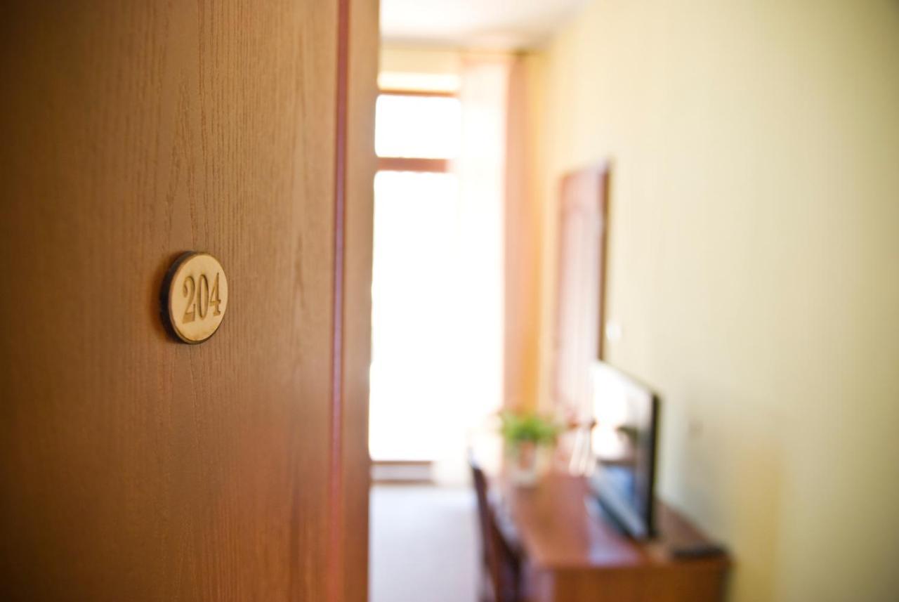 Palacyk Lakomin Hotell Lubiszyn Exteriör bild